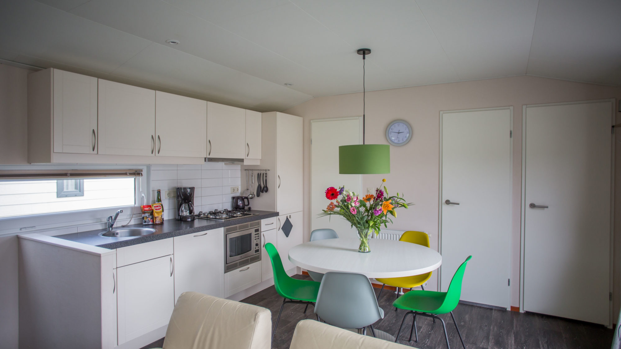Eethoek keuken Duinbungalow de Riesen Terschelling