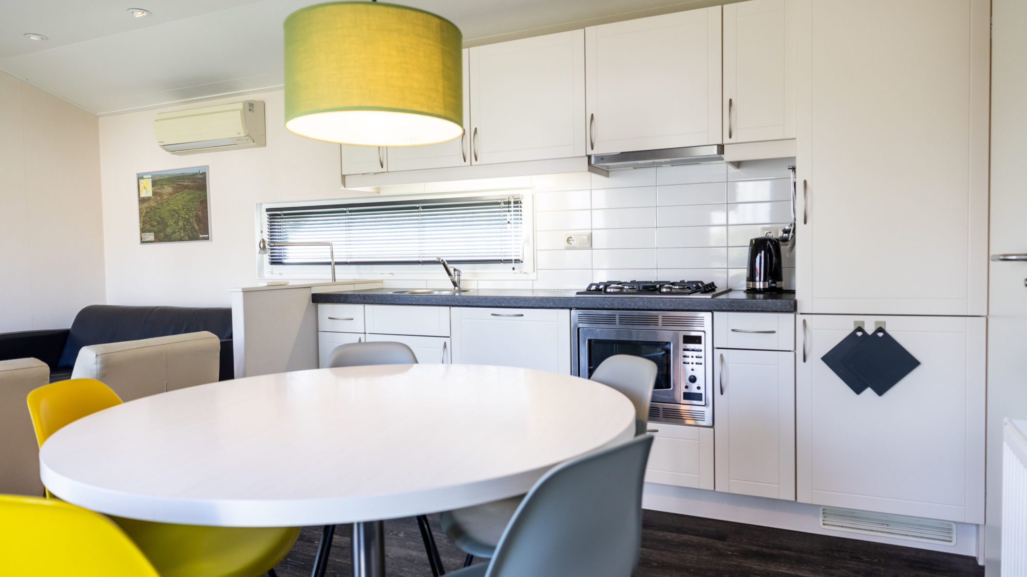 Keuken Duinbungalow de Riesen vakantiehuis Terschelling