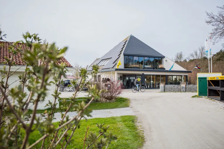 Receptiegebouw de Riesen op Hee Terschelling