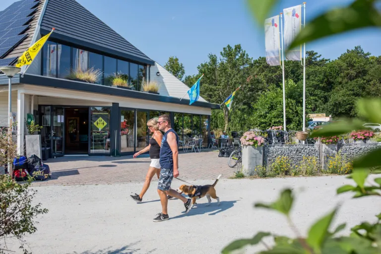 Receptie vakantiepark de Riesen Terschelling Recreatie