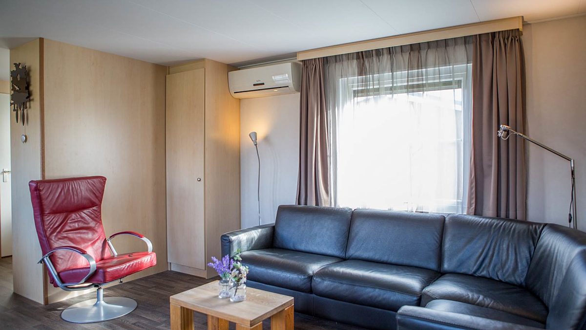 Zithoek woonkamer Duinbungalow Tjermelan Terschelling Recreatie