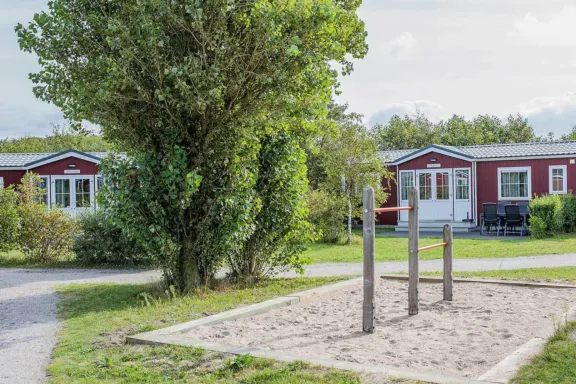 Speelplek kindvriendelijk beschut vakantiepark Duinbungalow Tjermelan Terschelling Recreatie