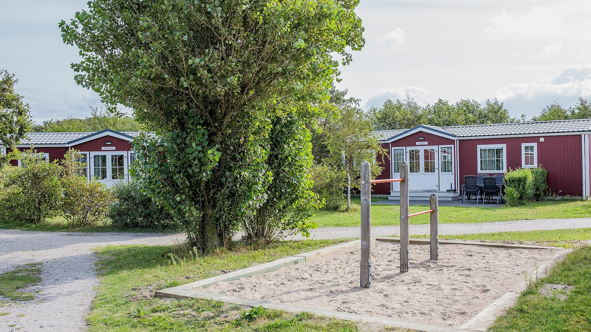Buitenspeelplaats Kinderspeeltuin Duinbungalow 2 badkamers Tjermelan Terschelling Recreatie