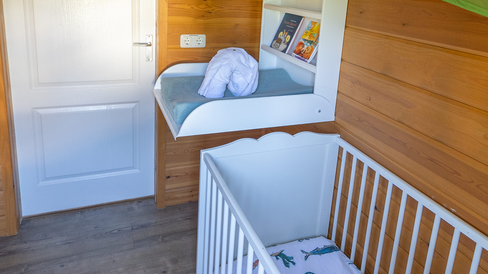 Finse bungalow 4p baby kinderkamer