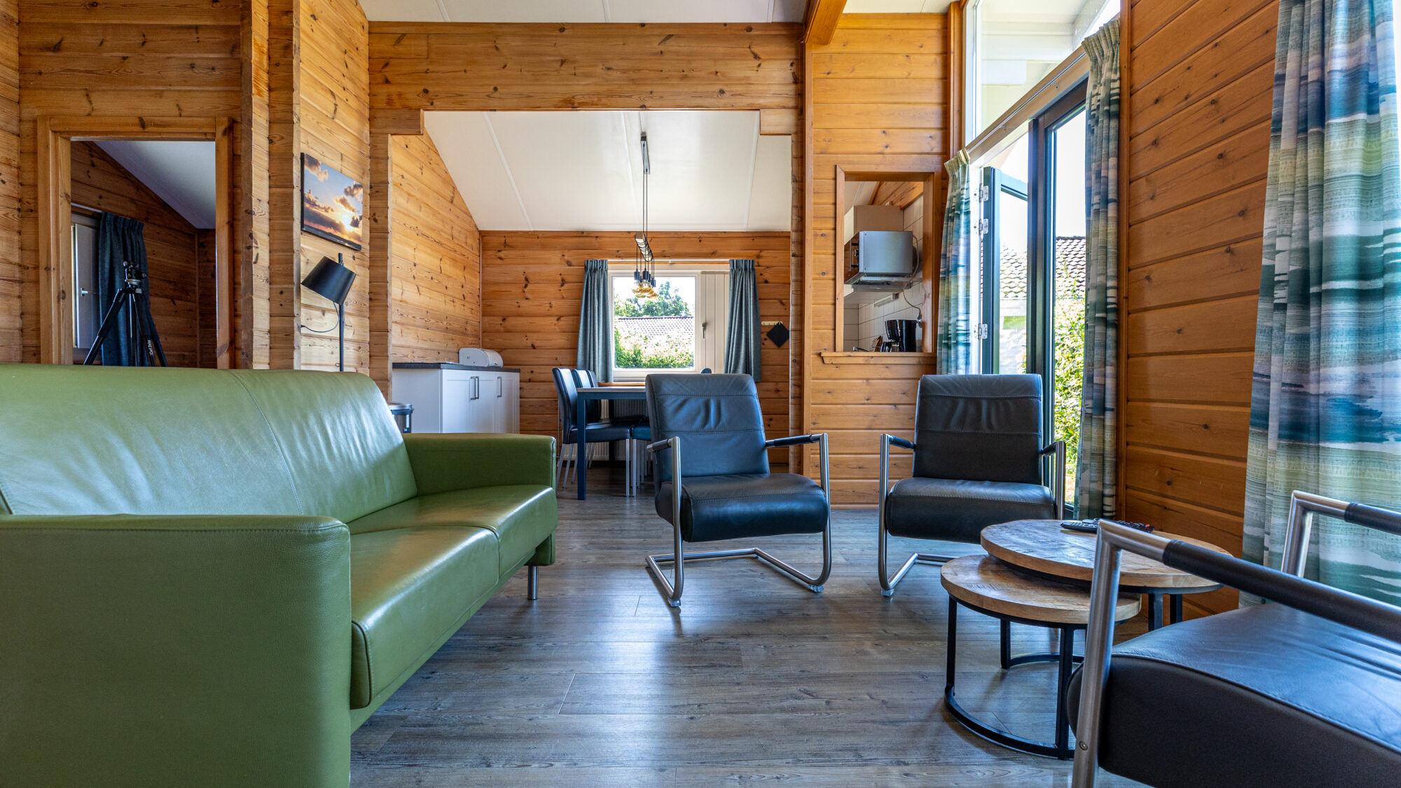 Finse bungalow 6 p woonkamer