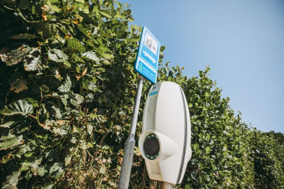 Terschelling Recreatie vakantiepark De Riesen laadpaal elektrische auto Terschelling