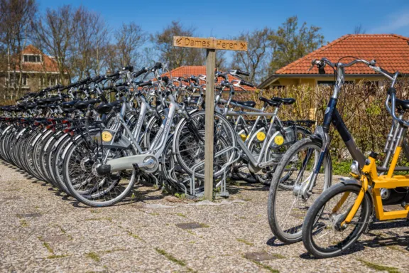 Terschelling Recreatie vakantiepark Tjermelan Fietsverhuur Terschelling Zeelen